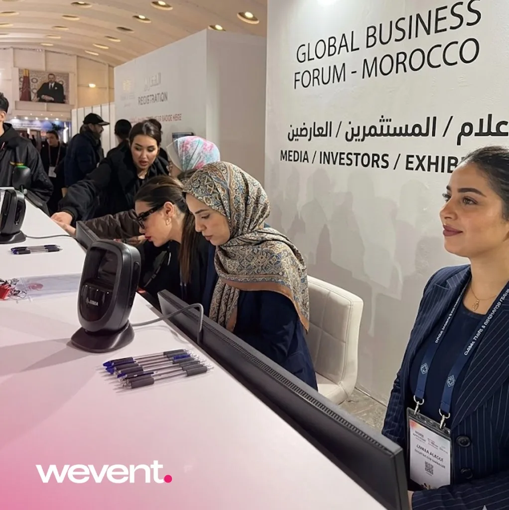 Hôtesses d'accueil événementiel Wevent lors d'un salon professionnel au Maroc