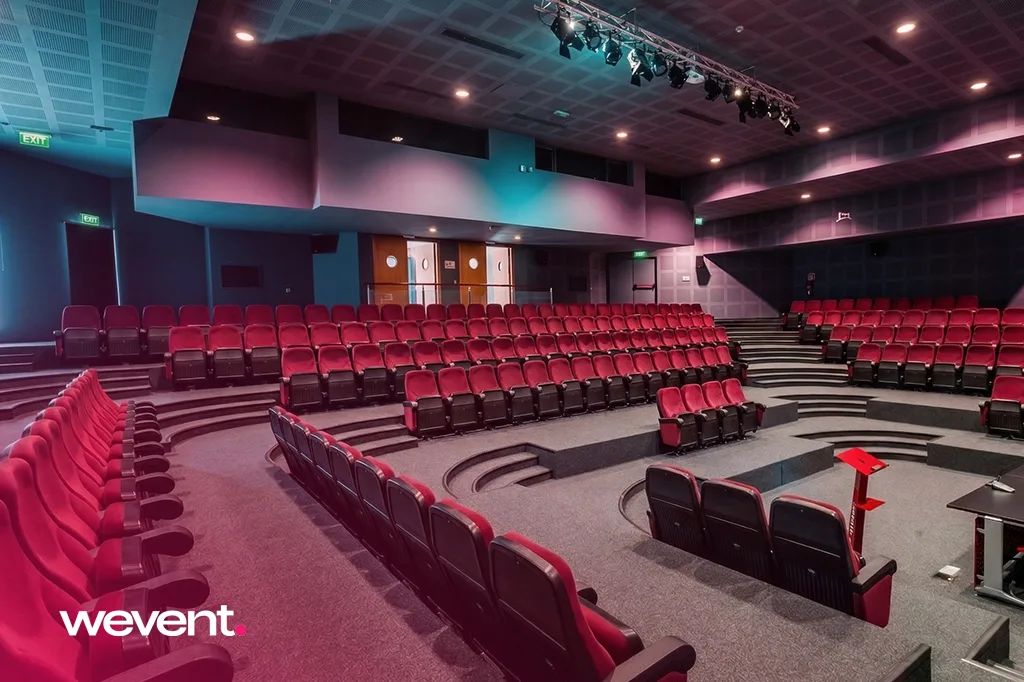 Salle de conférence multilingue à Tanger